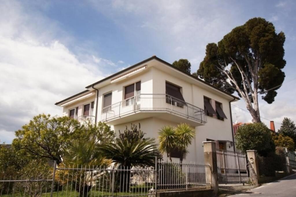 Casa Belvedere Diano Castello Exterior photo